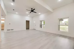 302 Newsom Rd, Mesquite, TX 75149 - Photo 6