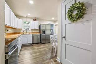 1718 N Shannon St, Sherman, TX 75092 - Photo 4