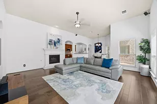 10216 Boyton Canyon Rd, Frisco, TX 75035 - Photo 2