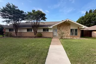 1618 Woodcrest Ln, Carrollton, TX 75006 - Photo 1