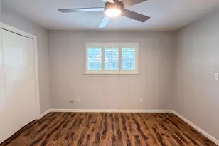 1618 Woodcrest Ln, Carrollton, TX 75006 - Photo 4