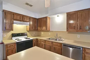 624 Aspen Dr, Denton, TX 76209 - Photo 10