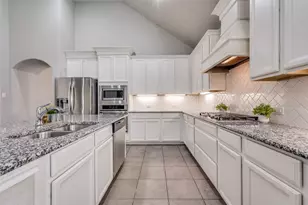 925 Lake Cypress Ln, Little Elm, TX 75068 - Photo 6