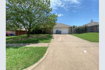 224 Los Angeles Drive, Glenn Heights, TX 75154 - Photo 1