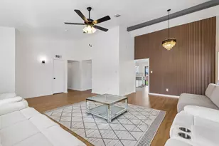2217 Sharpshire Ln, Arlington, TX 76014 - Photo 4