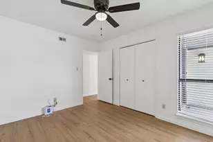 2217 Sharpshire Ln, Arlington, TX 76014 - Photo 14