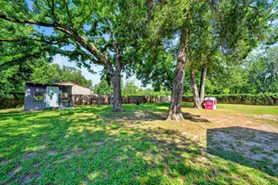 810 Edna St, Athens, TX 75751 - Photo 20