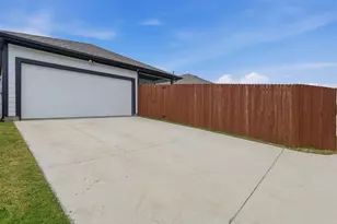 6736 Windfall Dr, Fort Worth, TX 76135 - Photo 32