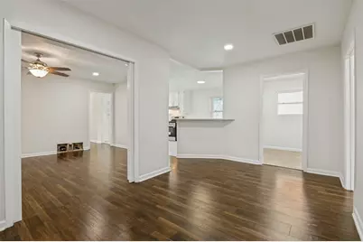 3811 Rolinda Drive, Dallas, TX 75211 - Photo 8