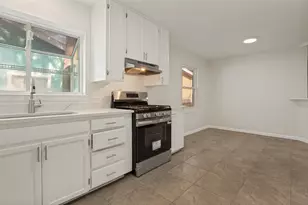 3811 Rolinda Dr, Dallas, TX 75211 - Photo 12