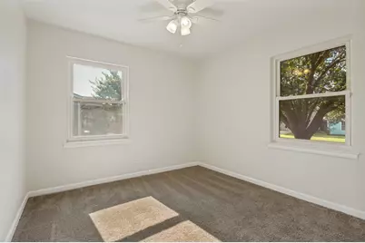 3811 Rolinda Drive, Dallas, TX 75211 - Photo 14