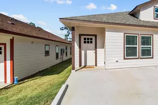 613 W Elm St, Denison, TX 75020 - Photo 1