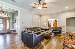 3201 John Ct S, Hurst, TX 76054 - Photo 4