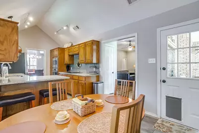 3201 John Court S, Hurst, TX 76054 - Photo 12