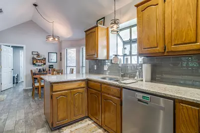 3201 John Court S, Hurst, TX 76054 - Photo 8
