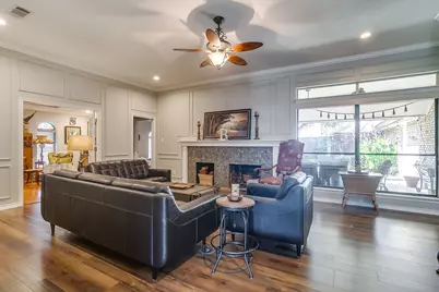 3201 John Court S, Hurst, TX 76054 - Photo 2