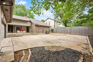 2214 Wilson Dr, Arlington, TX 76011 - Photo 12