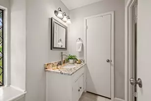 2214 Wilson Dr, Arlington, TX 76011 - Photo 32