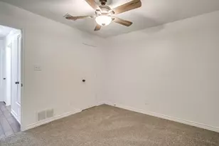 636 Cumberland Dr, Burleson, TX 76028 - Photo 28