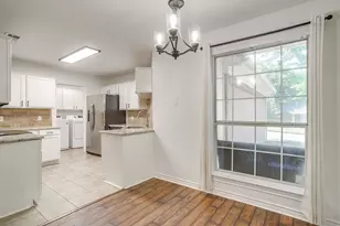 636 Cumberland Dr, Burleson, TX 76028 - Photo 2