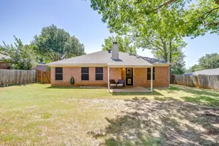 636 Cumberland Dr, Burleson, TX 76028 - Photo 38