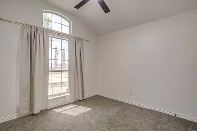 636 Cumberland Drive, Burleson, TX 76028 - Photo 32