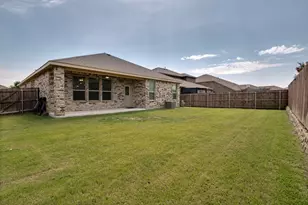2619 Sunburst Dr, Glenn Heights, TX 75154 - Photo 12