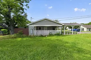 208 D St, Whitesboro, TX 76273 - Photo 24