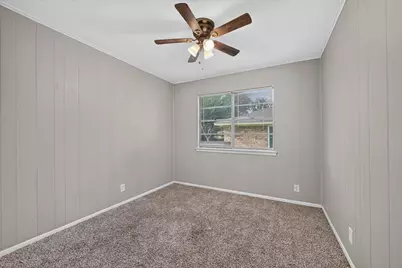 208 D Street, Whitesboro, TX 76273 - Photo 12