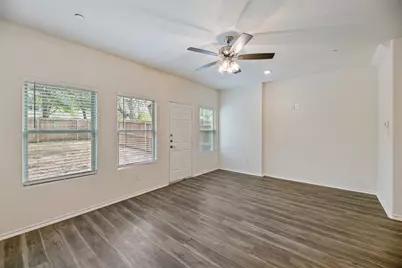 805 S 6th Street #2, Bonham, TX 75418 - Photo 10