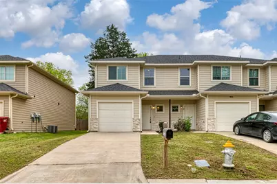 805 S 6th Street #2, Bonham, TX 75418 - Photo 2