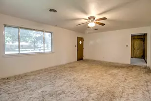 403 S Broadway St, Collinsville, TX 76233 - Photo 8