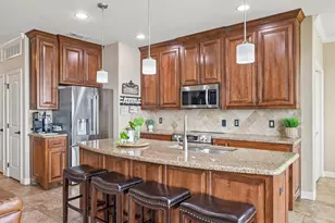 401 E Pearl St, Granbury, TX 76048 - Photo 12