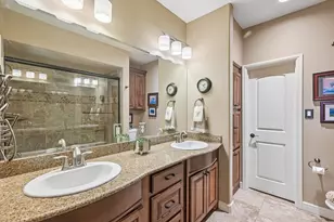401 E Pearl St, Granbury, TX 76048 - Photo 26