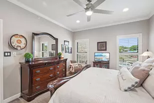 401 E Pearl St, Granbury, TX 76048 - Photo 24