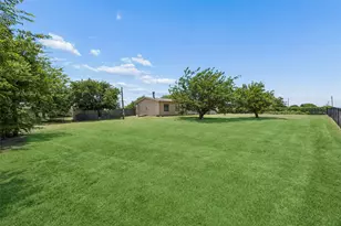 5701 Spring St, Alvarado, TX 76009 - Photo 20