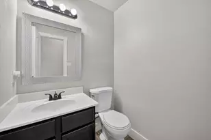 716 River Hill Ln, Fort Worth, TX 76114 - Photo 32