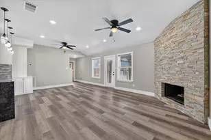 716 River Hill Ln, Fort Worth, TX 76114 - Photo 14