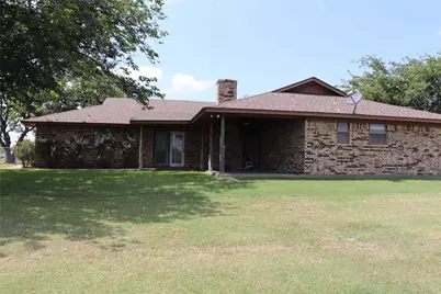 1147 Riverview Drive, Cleburne, TX 76033 - Photo 2