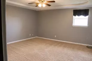 1147 Riverview Dr, Cleburne, TX 76033 - Photo 8