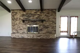 1147 Riverview Dr, Cleburne, TX 76033 - Photo 6