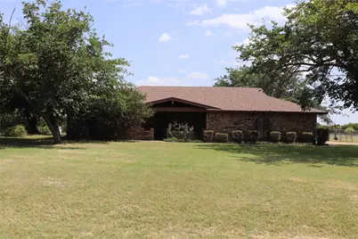 1147 Riverview Drive, Cleburne, TX 76033 - Photo 1