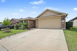 225 Olympia Marble Dr, Fort Worth, TX 76131 - Photo 2