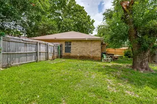 8507 Sugarberry Pl, Dallas, TX 75249 - Photo 18