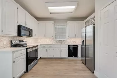8809 Greenwood Trail, Rowlett, TX 75088 - Photo 14
