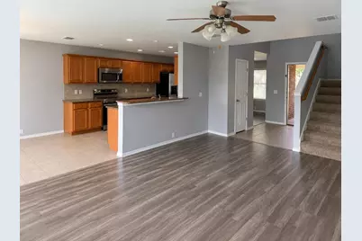 8108 Toltec Court, Arlington, TX 76002 - Photo 4