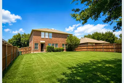 8108 Toltec Court, Arlington, TX 76002 - Photo 2