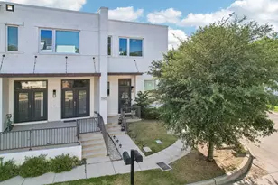 322 Templeton Dr, Fort Worth, TX 76107 - Photo 2