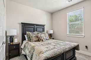 322 Templeton Dr, Fort Worth, TX 76107 - Photo 18