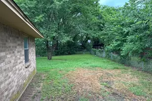 12419 Sparrow Ct, Balch Springs, TX 75180 - Photo 20